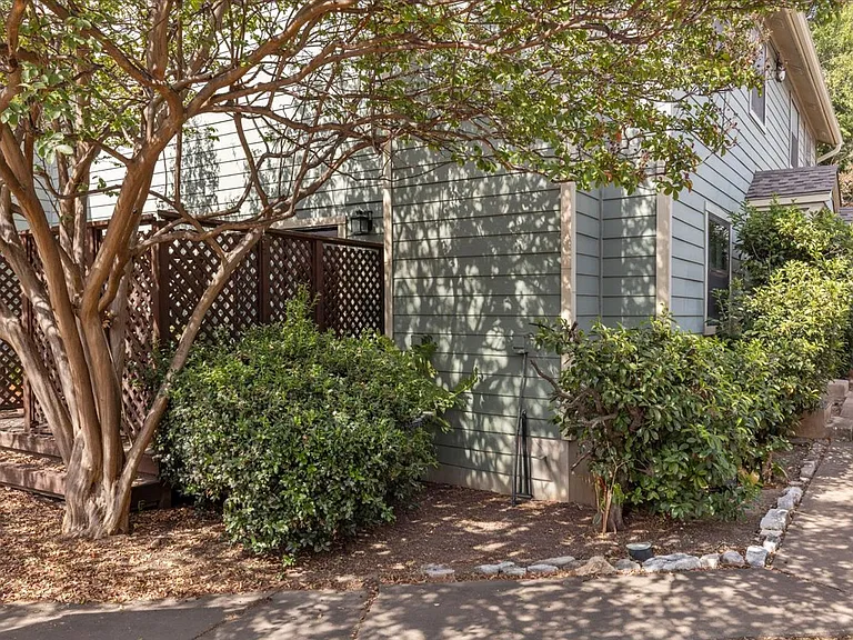 900 Taulbee Ln — Photo 21
