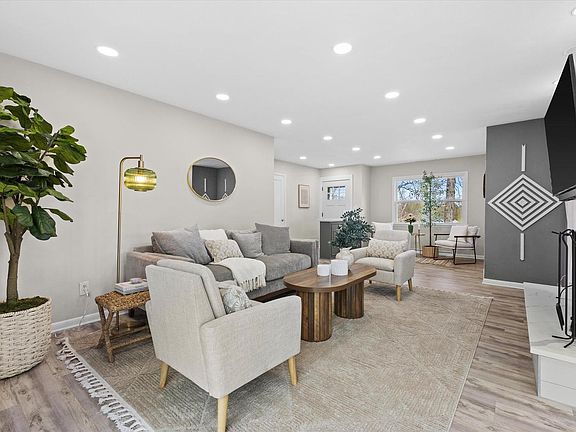 4th image of 4410 Goleys LANE
