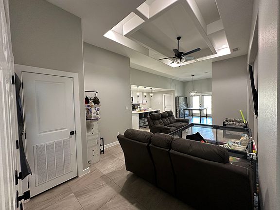 4th image of 406 Graneros Ave