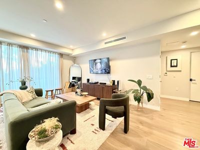 1017 N Croft Ave #105, Los Angeles, CA, 90069