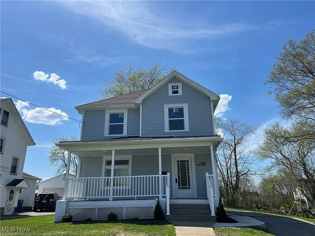 764 Jones St photo 1