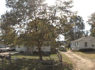 117 Peony St SW, Grand Rapids, MI 49548