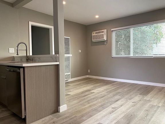 5th image of 1757 N Kingsley Dr #209