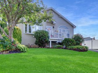 6 Iowa Ave, Port Jefferson Station, NY 11776