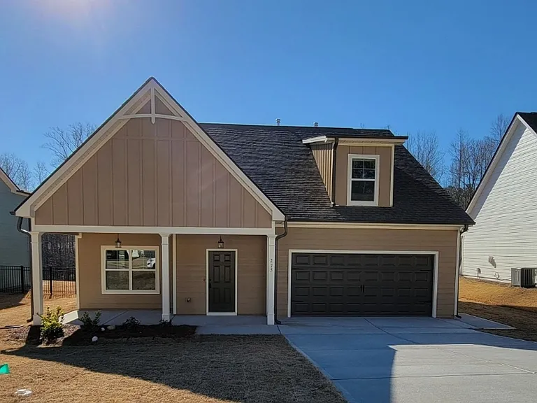 275 Southridge Dr — Photo 1