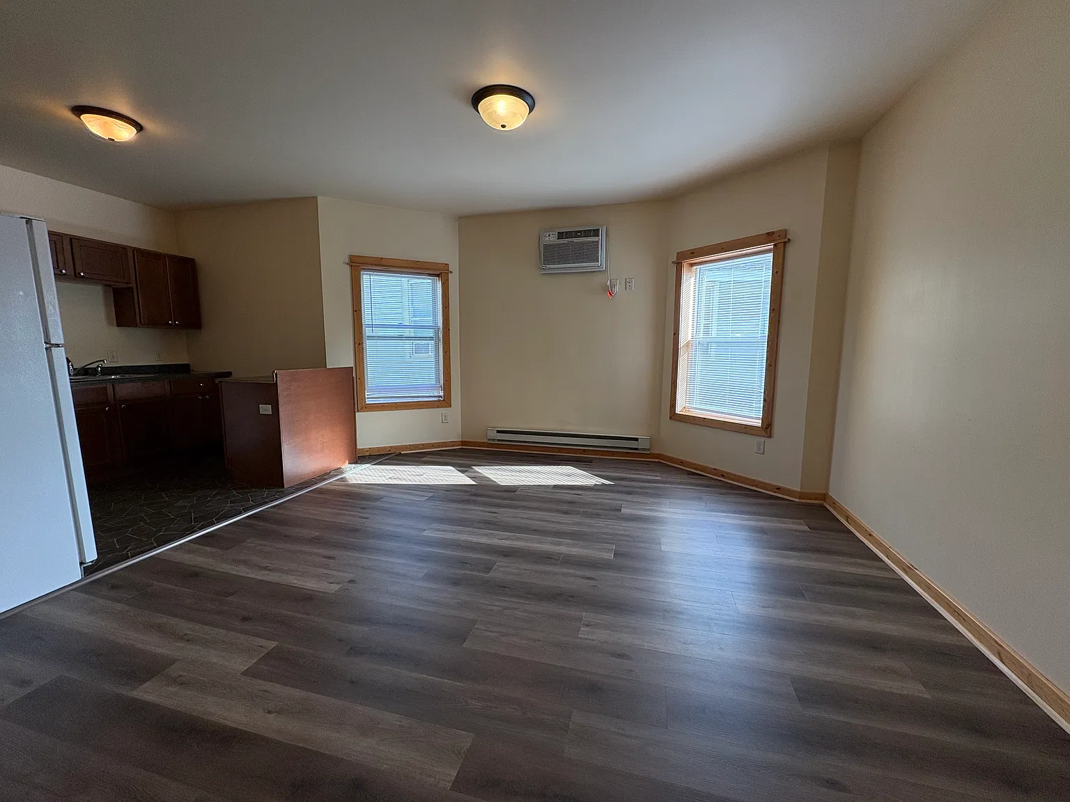 3 bed, 900 sqft, $1,395 — Photo 3