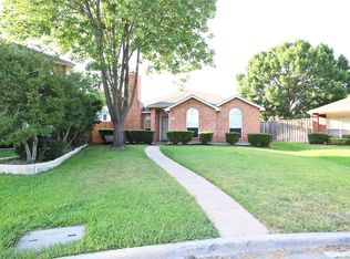 2918 Daisy Ct, Garland, TX 75040