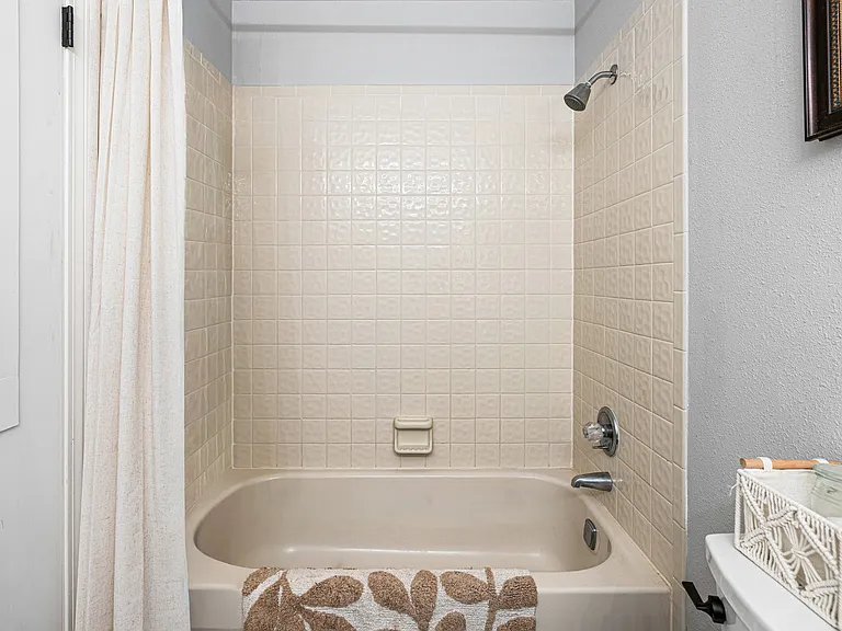 507 Nassau Dr — Photo 24