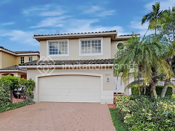 9069 SW 157th Ct, Miami, FL 33196