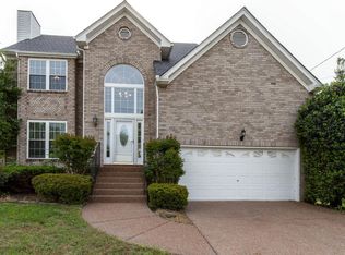155 East Dr, Hendersonville, TN 37075