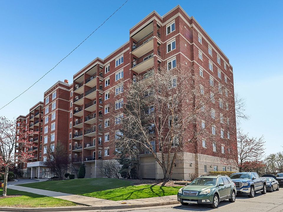 1st image of 5555 N Cumberland Ave Unit 413