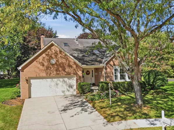 359 Leaning Fence Ct, Pickerington, OH 43147