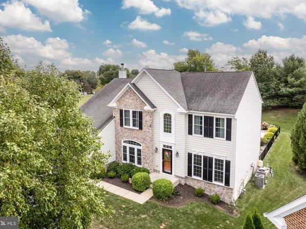 672 Spring Meadow Dr, Westminster, MD 21158