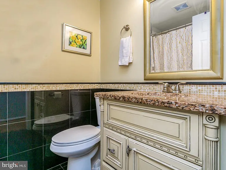 3827 Dittany Ct — Photo 32