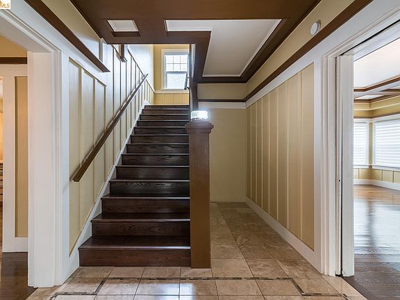 4th image of 357 Alcatraz Ave