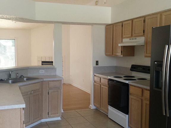 3rd image of 334 Wildberry Ct