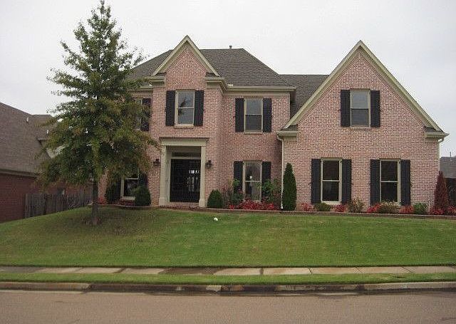 1194 Macon Hall Rd., Cordova, TN 38018