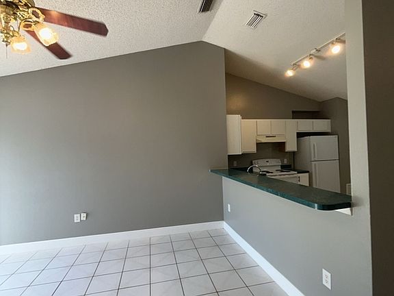 2nd image of 1021 Dudley Dr