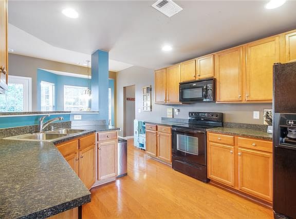 4th image of 1433 Bern Dr