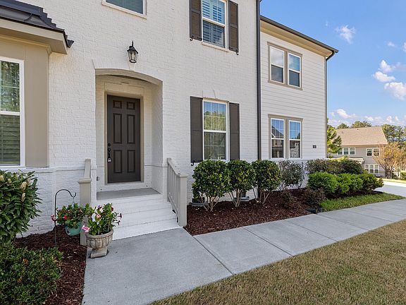 3rd image of 408 Pendennis Park Pl