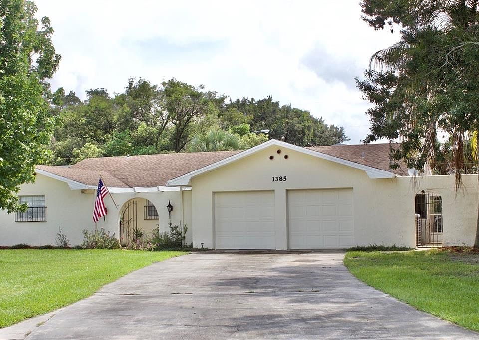 1st image of 1385 N Lyndell Dr