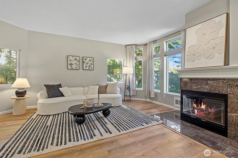 4th image of 12438 NE 7th Place