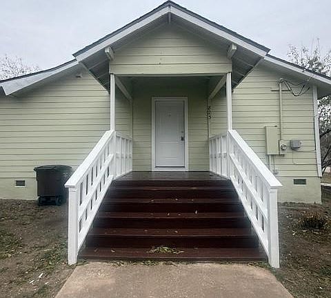 2nd image of 823 Monterrey St