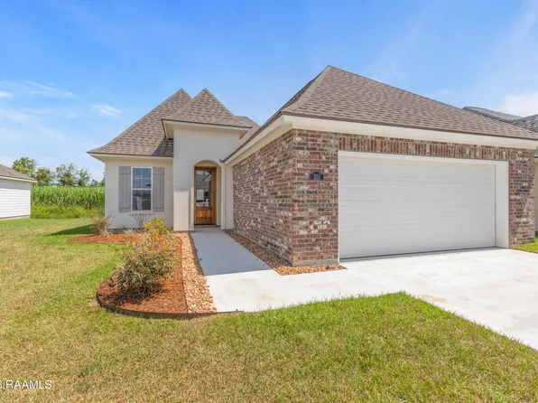 101 Central Village Way, Youngsville, LA 70592