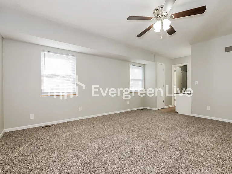 11449 N Wayne Ave — Photo 8