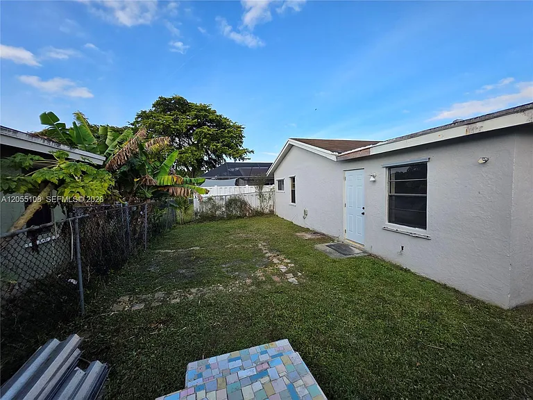 5307 NW 93rd Ave — Photo 10