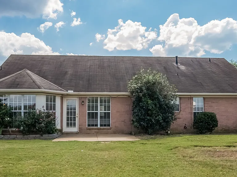 810 Lakemont Dr — Photo 14