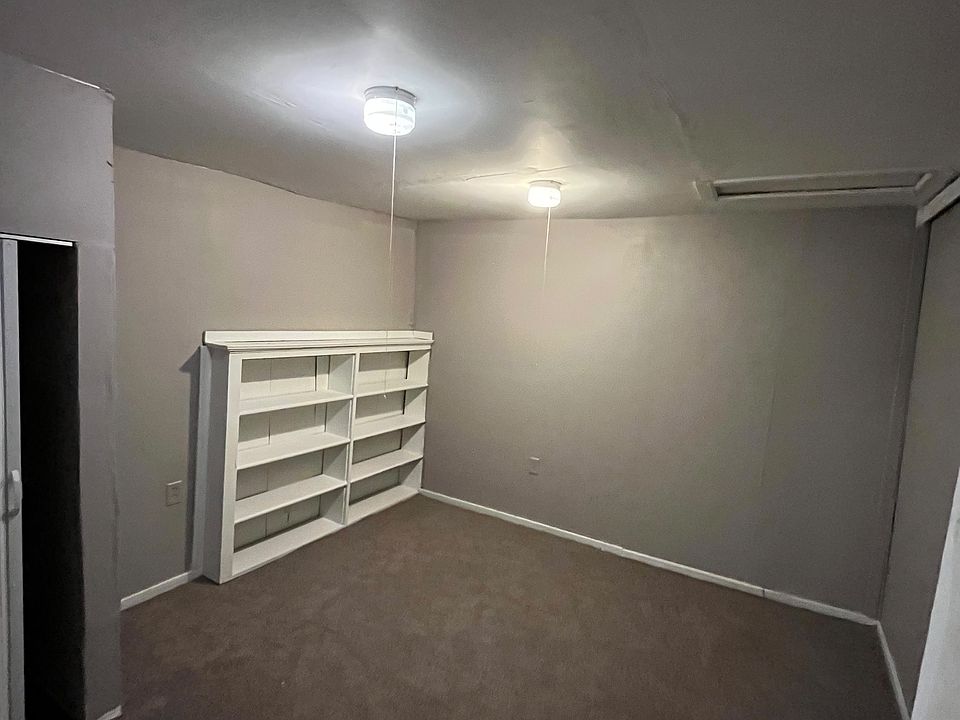 2nd image of 4902 Linden St #B