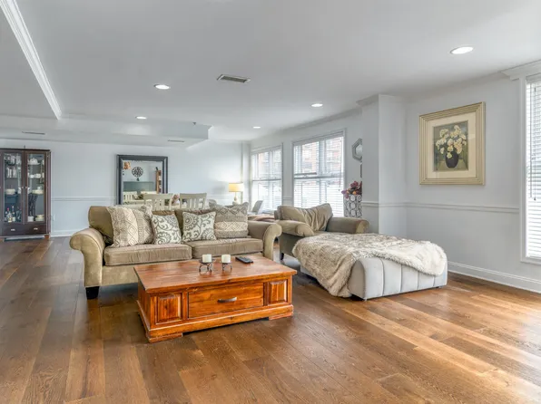 70 Adams St APT 5M, Hoboken, NJ 07030