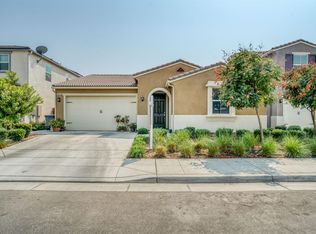 3842 Sussex Ave, Clovis, CA 93619