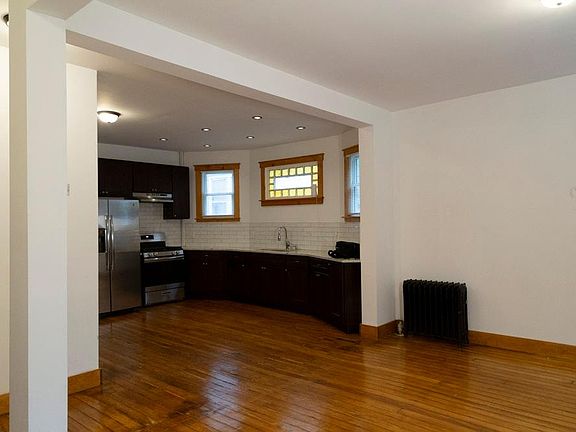 2nd image of 283 Saint Pauls Ave