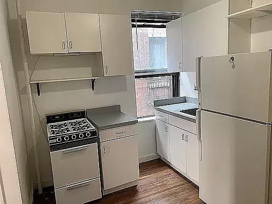 Rented by R New York | media 23