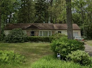 5045 Fairgreen Dr, Toledo, OH 43613