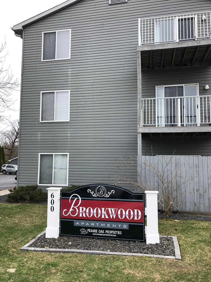 Building Photo - Squaw Creek Dr