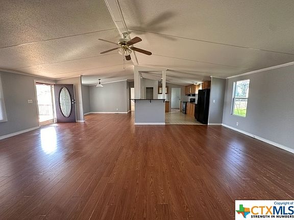 4th image of 1110 Grandview Dr