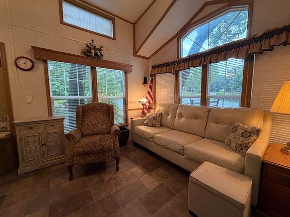 3rd image of 2795 E 28th Rd Lot 464