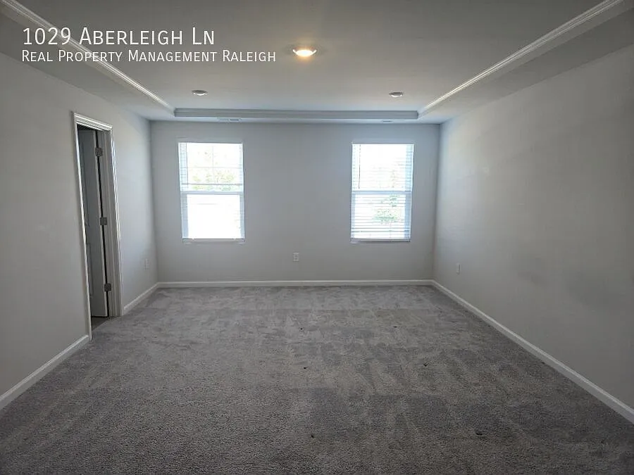 3 bed, 2.5 bath, 1877 sqft, $2,100 — Photo 4