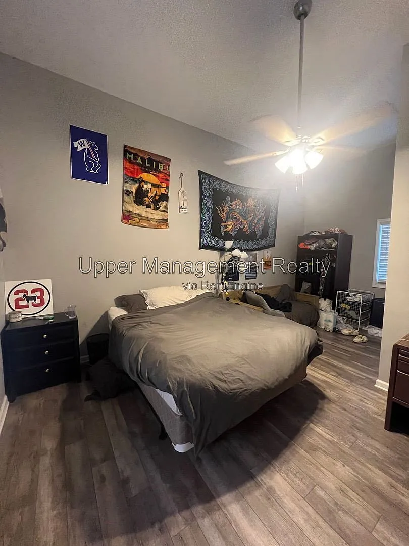 5 bed, 2.5 bath, $7,250 — Photo 4
