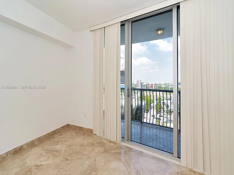 1750 N Bayshore Dr #1515 — Photo 24