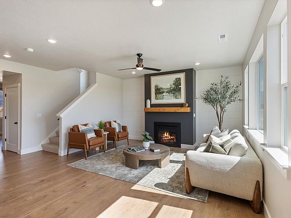 7th image of this home