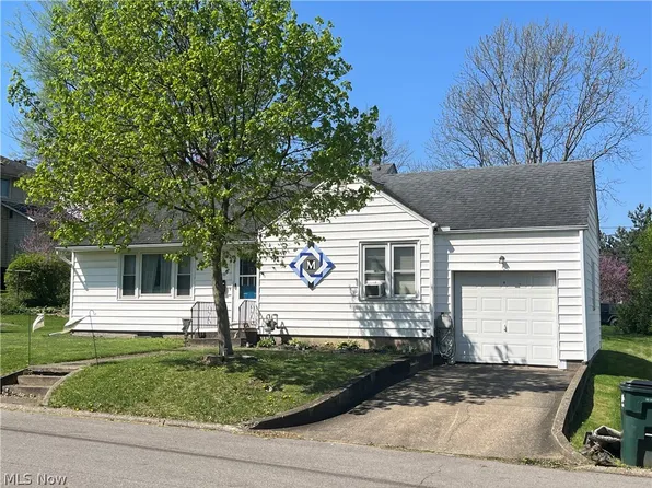 415 N 14th St, Cambridge, OH 43725