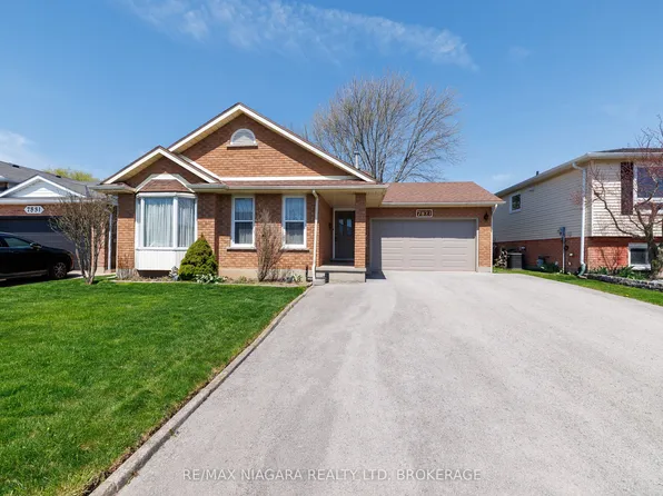 7821 Windfield St, Niagara Falls, ON L2H 2X5