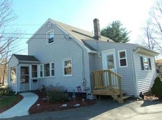 10 Canterbury Rd, Springfield, MA 01118