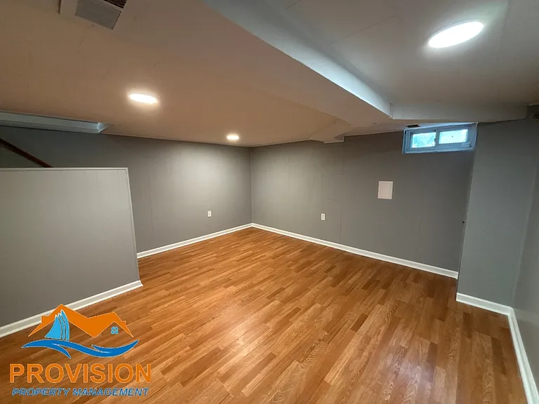 120 Kingston Rd — Photo 18