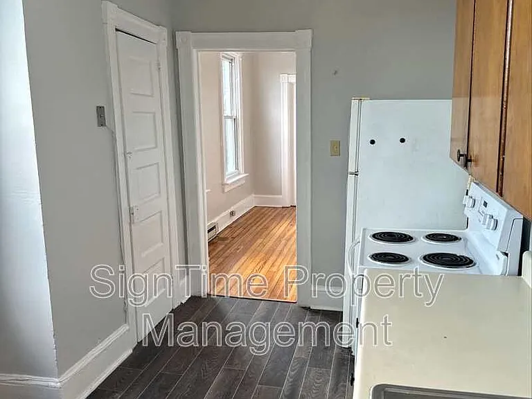 238 Summit Ave #6 — Photo 3