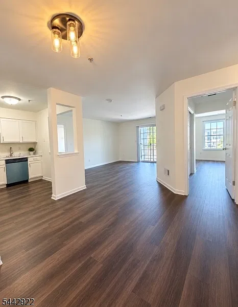 2 bed, 2.0 bath, $2,550 — Photo 2